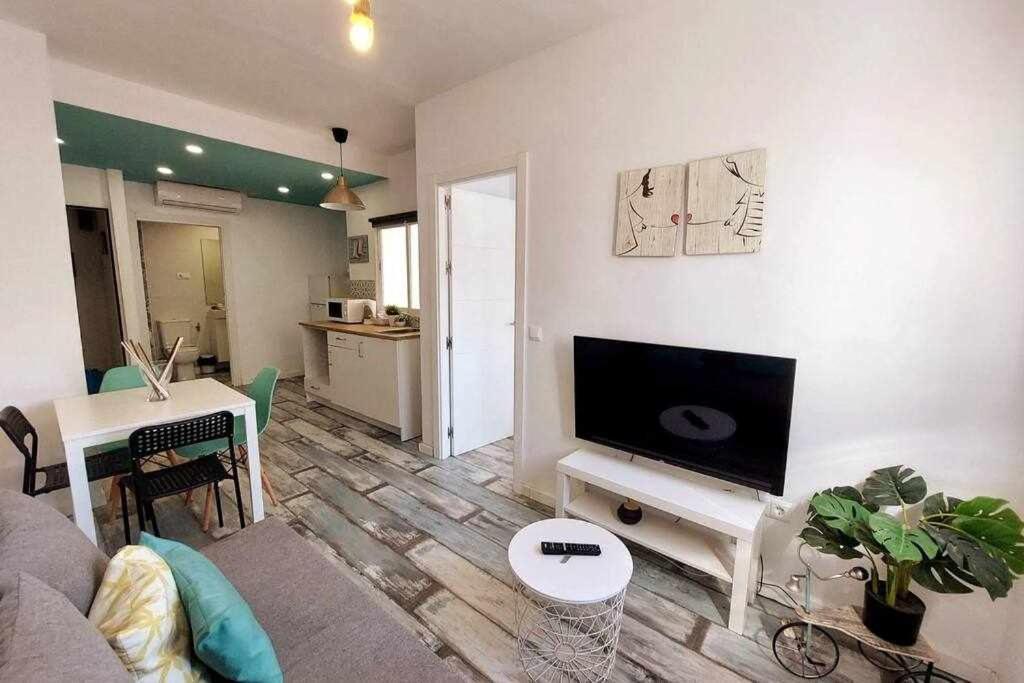Apartamento RASQUETA 3 - Fantástico y acogedor apartamento junto a la playa Málaga Exterior foto